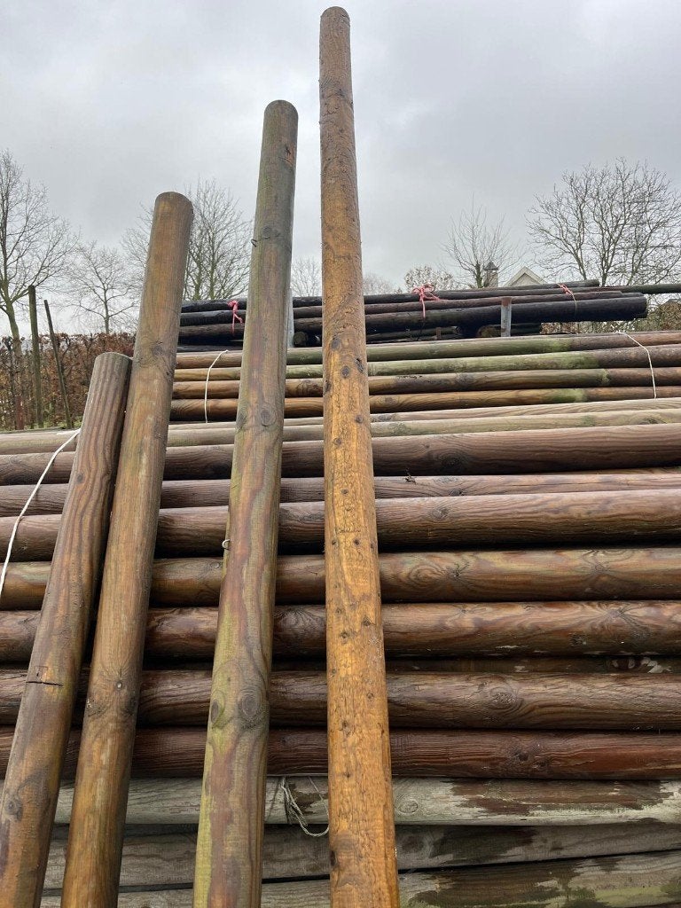 BOOMPALEN GEIMPREGNEERD, GEKROOND,GEPUNT 2 EN 3 METER, Ophalen of Verzenden, Nieuw, 250 cm of meer, Palen