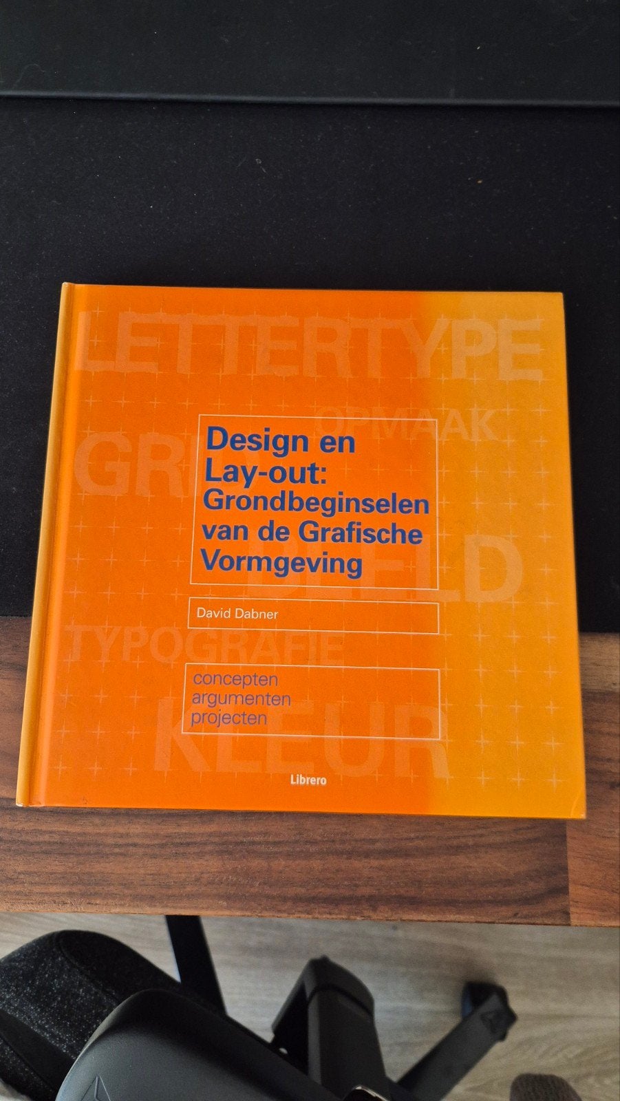 Design en Lay-out: Grondbeginselen Grafische Vormgeving, Ophalen of Verzenden, Gelezen, Overige onderwerpen, David Dabner