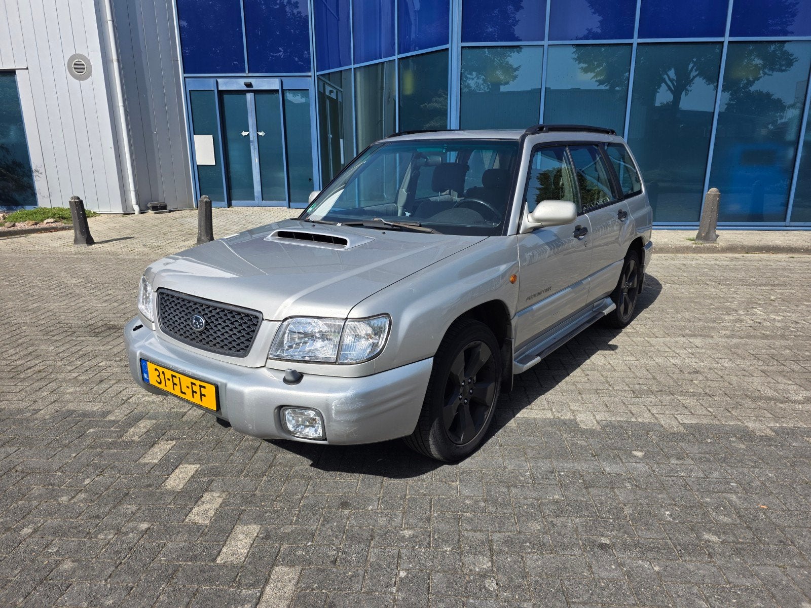 Subaru Forester 2.0 Turbo AUT 2000 Grijs, Auto's, Subaru, 1800 kg, 4 cilinders, Forester, Vierwielaandrijving