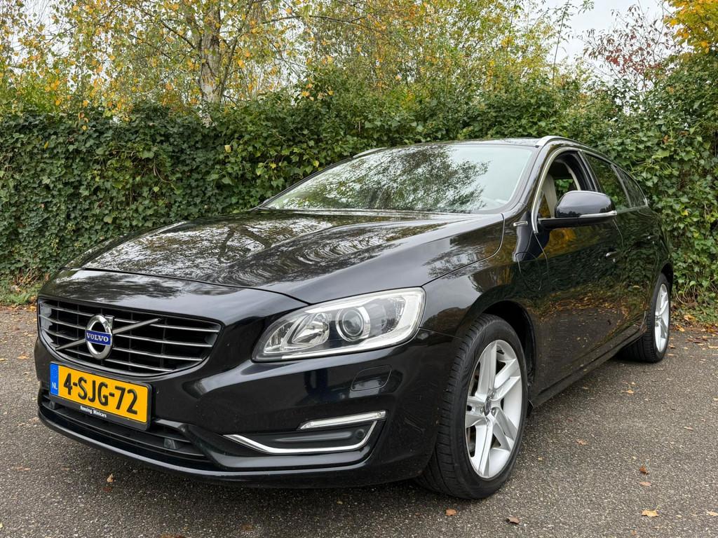 Volvo V60 2.4 D6 AWD Plug-In Hybrid Summum 2013 NIEUWE APK, Auto's, Automaat, Zwart, Vierwielaandrijving, Automatische klimaatregeling
