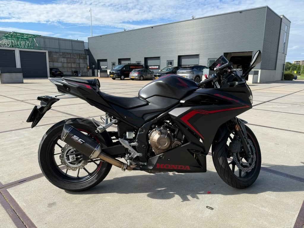 Honda CBR500R 2021 - 35KW - 21.003 km - Matzwart/Rood, 2 cilinders, Occasion, ABS, Minimaal motorrijbewijs A2