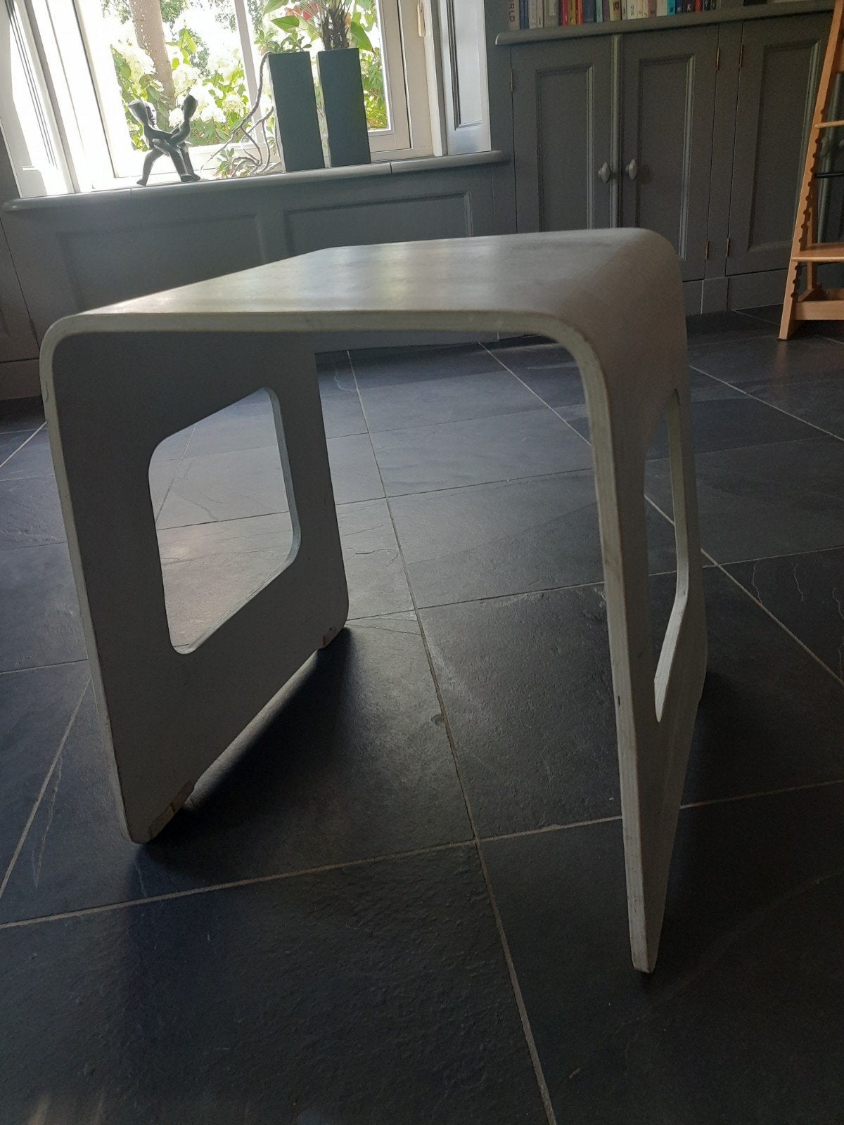 Benjamin....ikea...vintage bijzettafel/kruk in grijs, Modern, Eigentijds, Gebruikt, Rechthoekig, Overige materialen