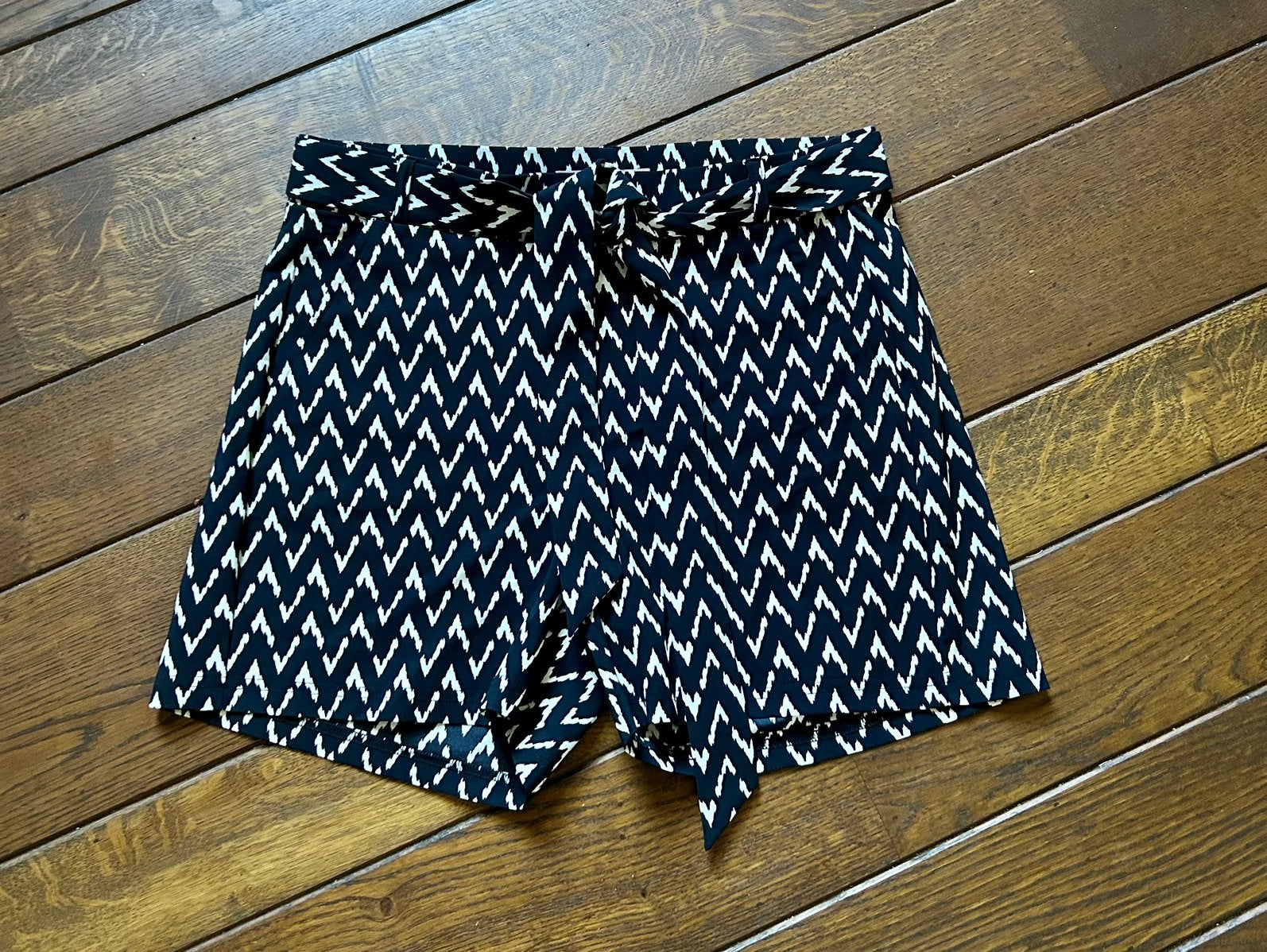 Zwart, witte Studio Anneloes City bermuda, short in M, Kort, Zwart, Nieuw, Ophalen