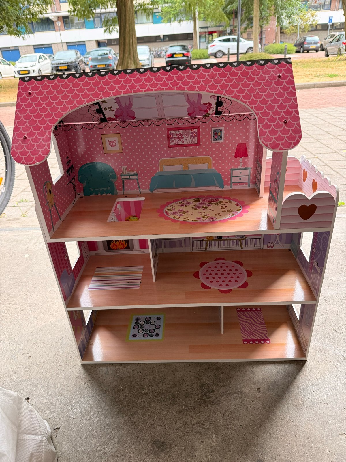 Poppenhuis met accessoires, Ophalen, Zo goed als nieuw, Poppenhuis