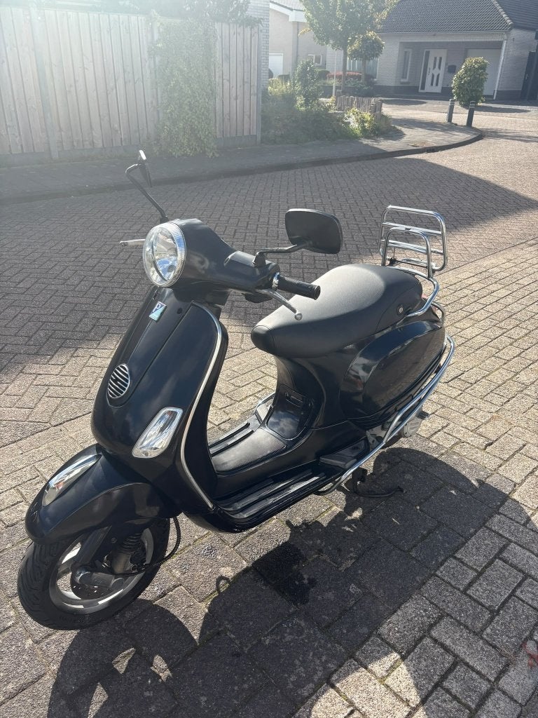 Vespa LX50 50cc – 2010 – blauw kenteken – 12.000 km, Fietsen en Brommers, Ophalen, Gebruikt, Benzine, 50 cc