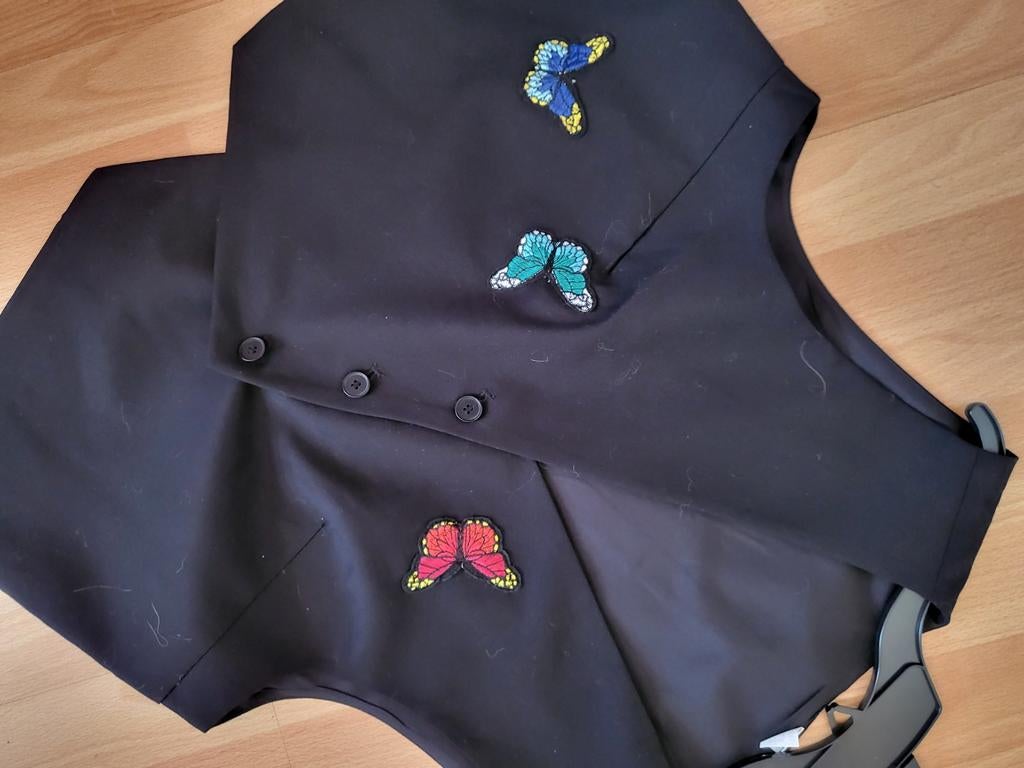 Zwart mouwloos gilet met vlinderapplicaties, Maat 38/40 (M), Zwart, Ophalen of Verzenden, Zonder mouw