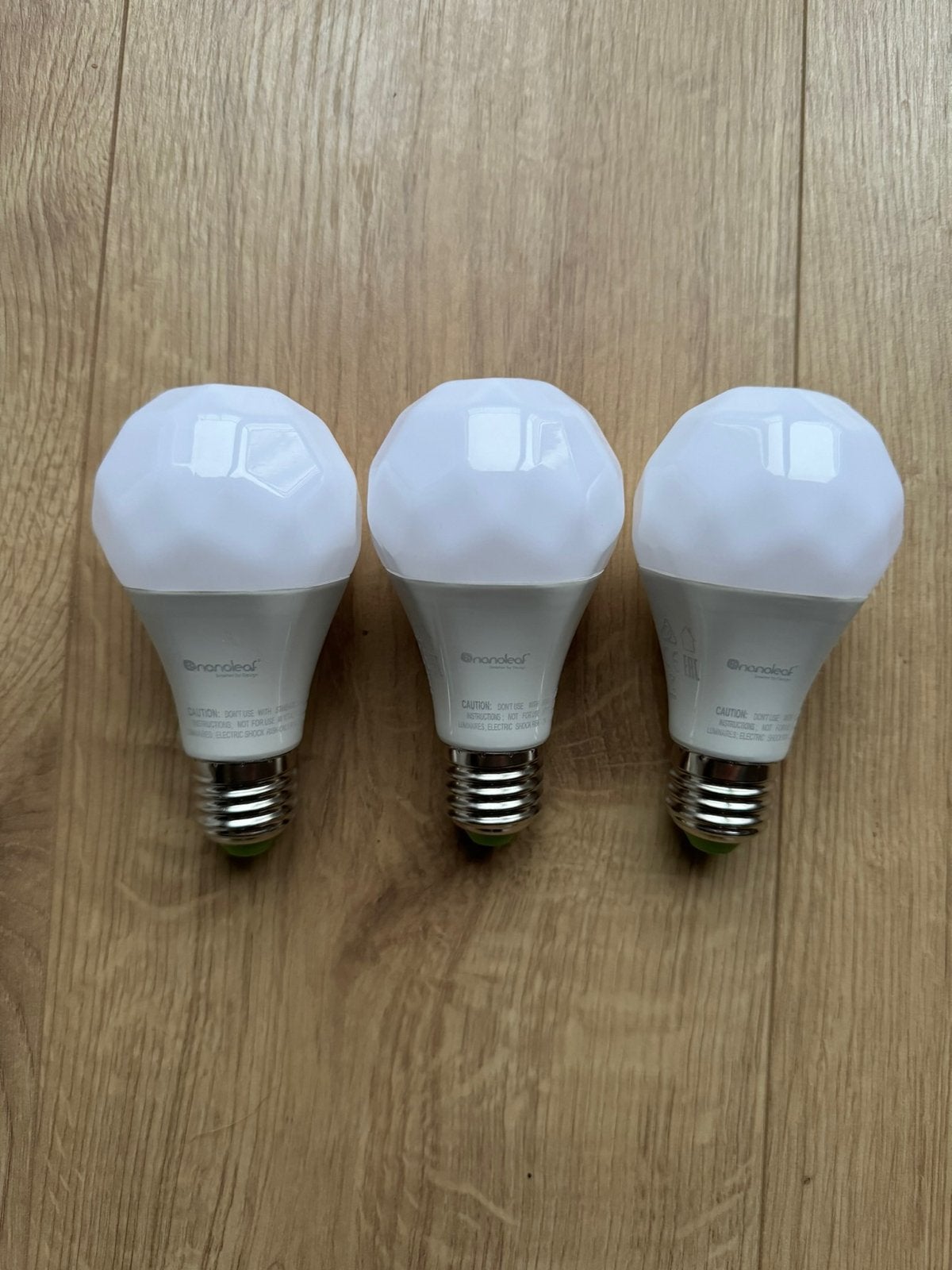 Nanoleaf Essentials A60 E27 Smart Lampen (3 stuks), Huis en Inrichting, Meerkleurig, 60 watt of meer, Zo goed als nieuw, Overige merken
