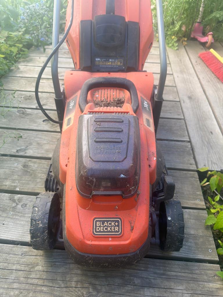 Black+Decker Accu Grasmaaier 2x18V (excl. accu's), Ophalen, Gebruikt, Accu-grasmaaier