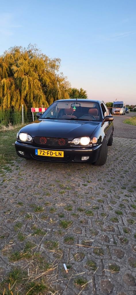 Toyota Corolla 1.6 HB Linea SOL 2000 Zwart, Auto's, Voorwielaandrijving, Corolla, 1200 kg, Handgeschakeld