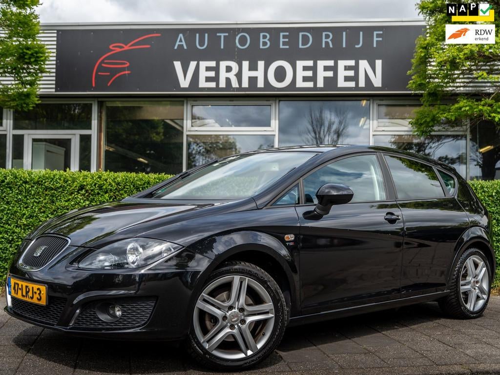 Seat Leon 1.4 TSI Style - APPLE CARPLAY - CRUISE / CLIMATE C, Auto's, Gebruikt, Zwart, 4 cilinders, Leon