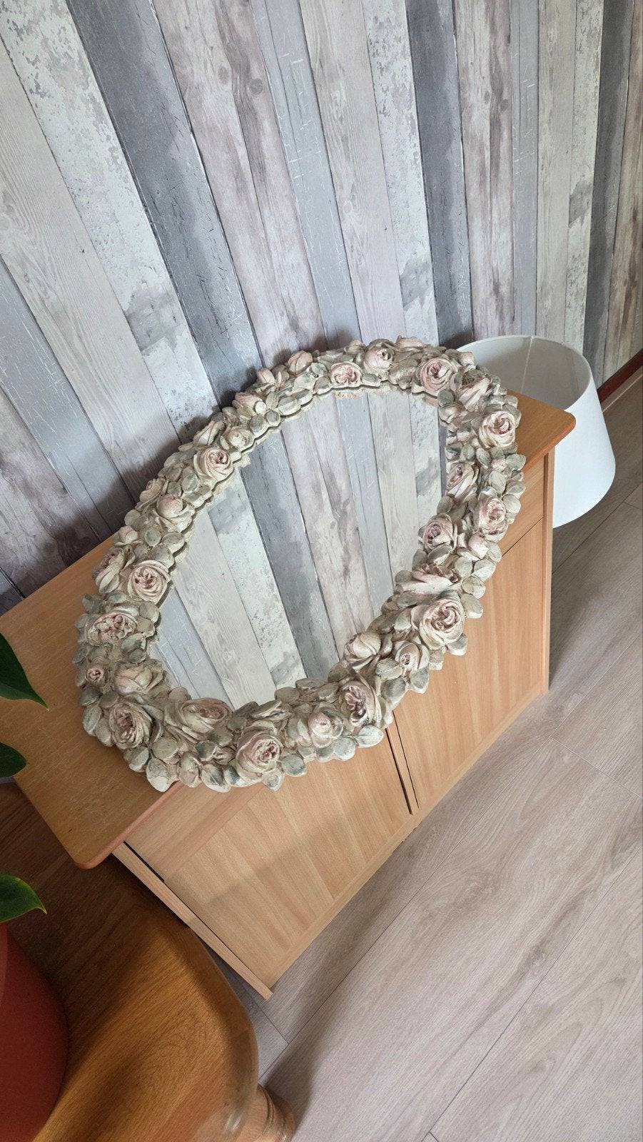 Ovale spiegel met rozenrand - Vintage stijl T.E.A.B, Huis en Inrichting, Woonaccessoires | Spiegels, Ophalen, Gebruikt, Minder dan 100 cm