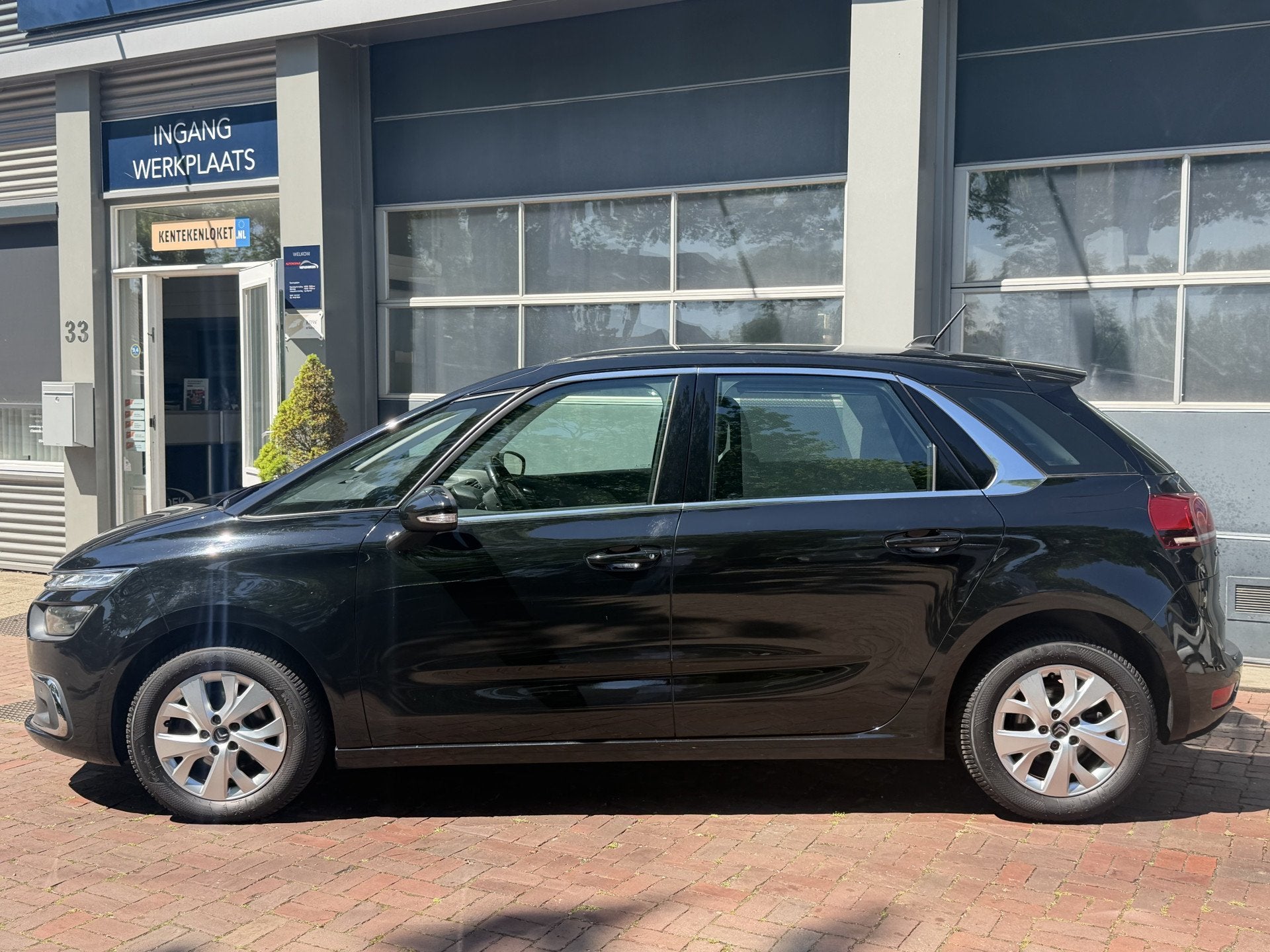 Citroën C4 Picasso 1.2 PureTech Shine Bj 2017 Hoge Zit Deal, Voorwielaandrijving, Stof, Gebruikt, 1199 cc