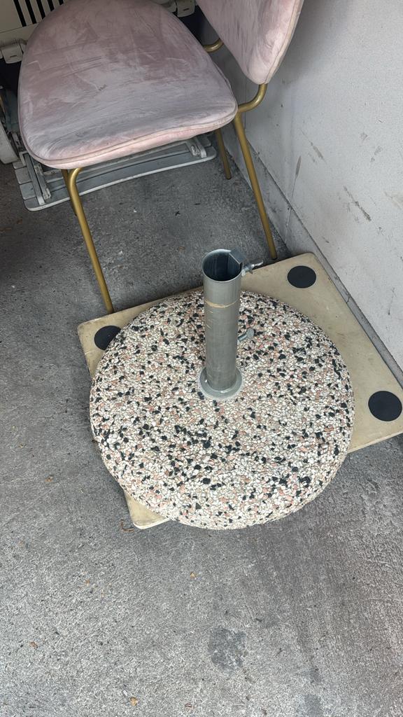 Parasolvoet van graniet, stevig en duurzaam, Ophalen, Gebruikt, Minder dan 1 meter, Parasolvoet