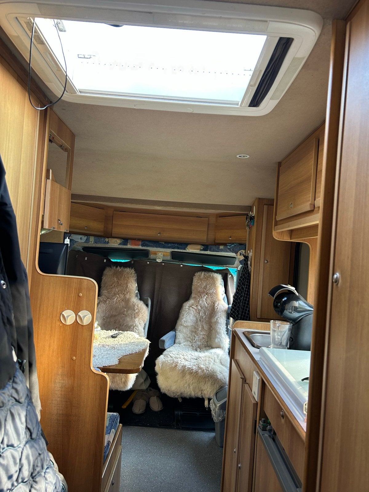 Foto 14 van camper met voortent