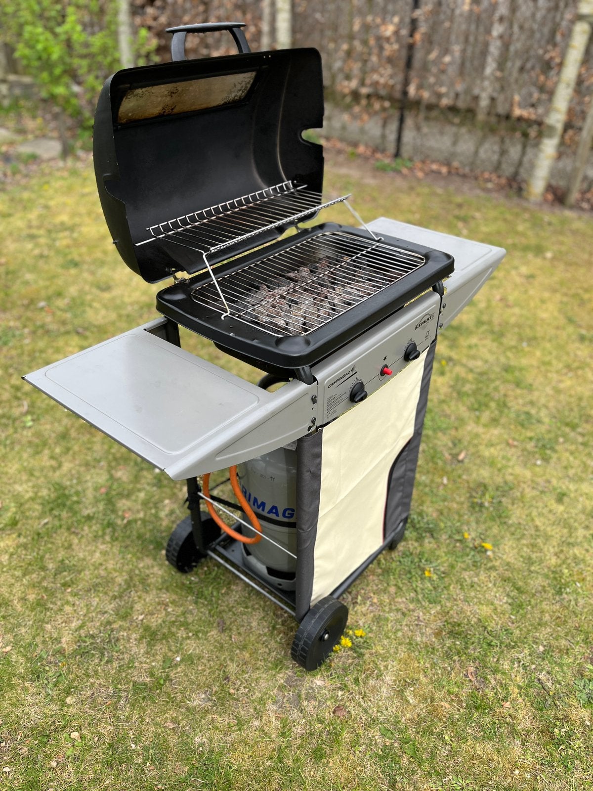 Fijne Gas BBQ (excl gasfles) - eenvoudig op te bergen, Ophalen, Gebruikt