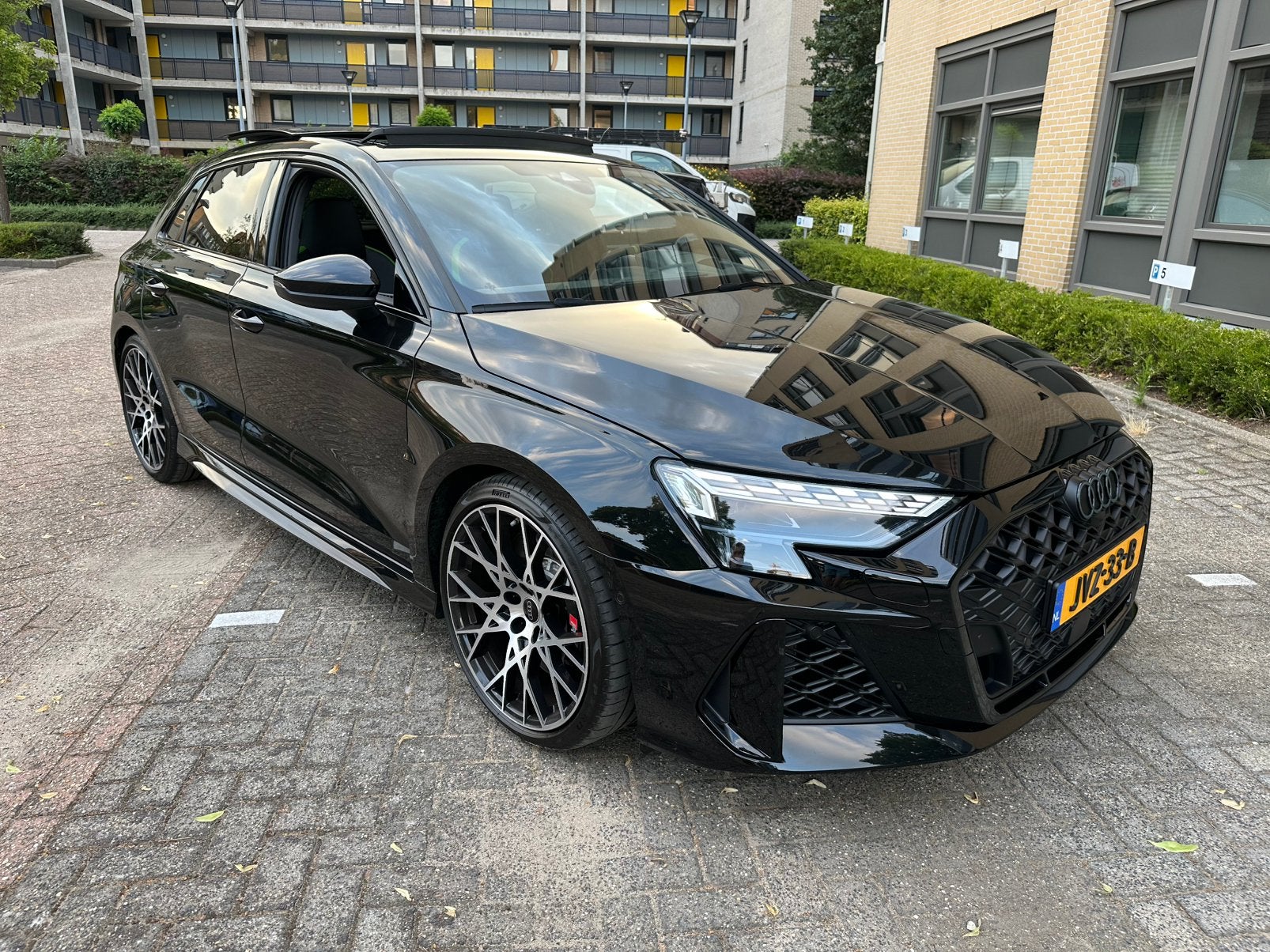 Audi A3 RS3 Tfsi 400pk S-tronic Quattro 2024 Zwart HULK VOL!, Automaat, Parkeerassistent, Zwart, Zwart