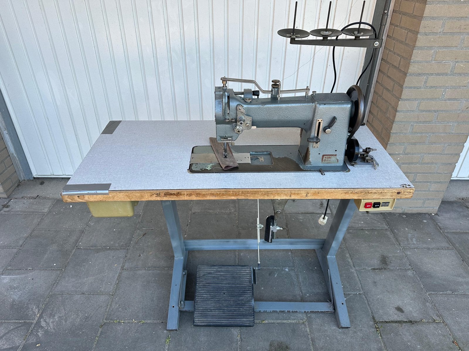 Adler naaimachine drievoudig transport, Overige merken, Ophalen of Verzenden, Industrieel, Naaimachine