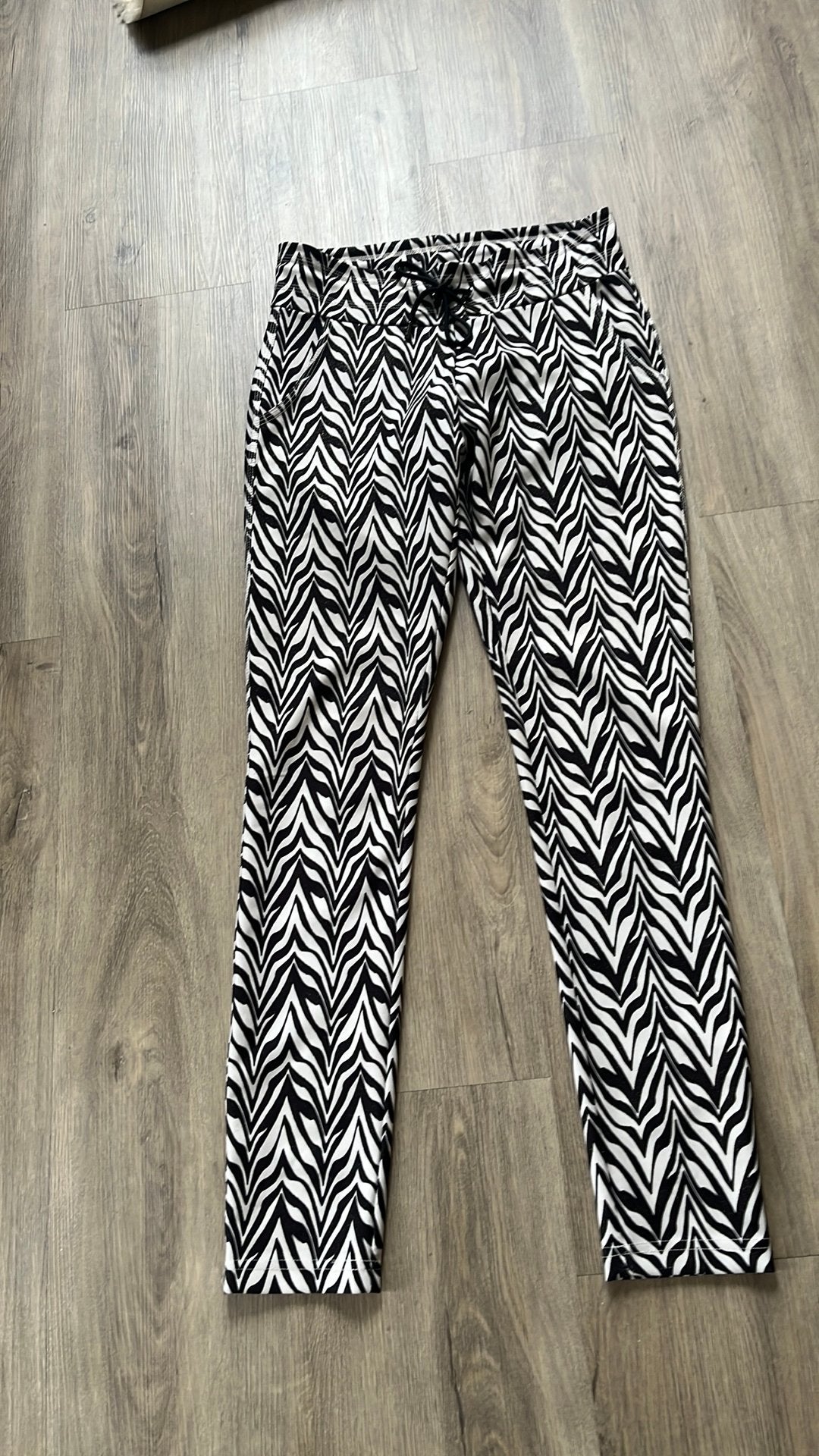 Zizo broek/ legging zwart met wit 38 valt iets ruimer, Maat 38/40 (M), Zwart, Ophalen of Verzenden, Zo goed als nieuw