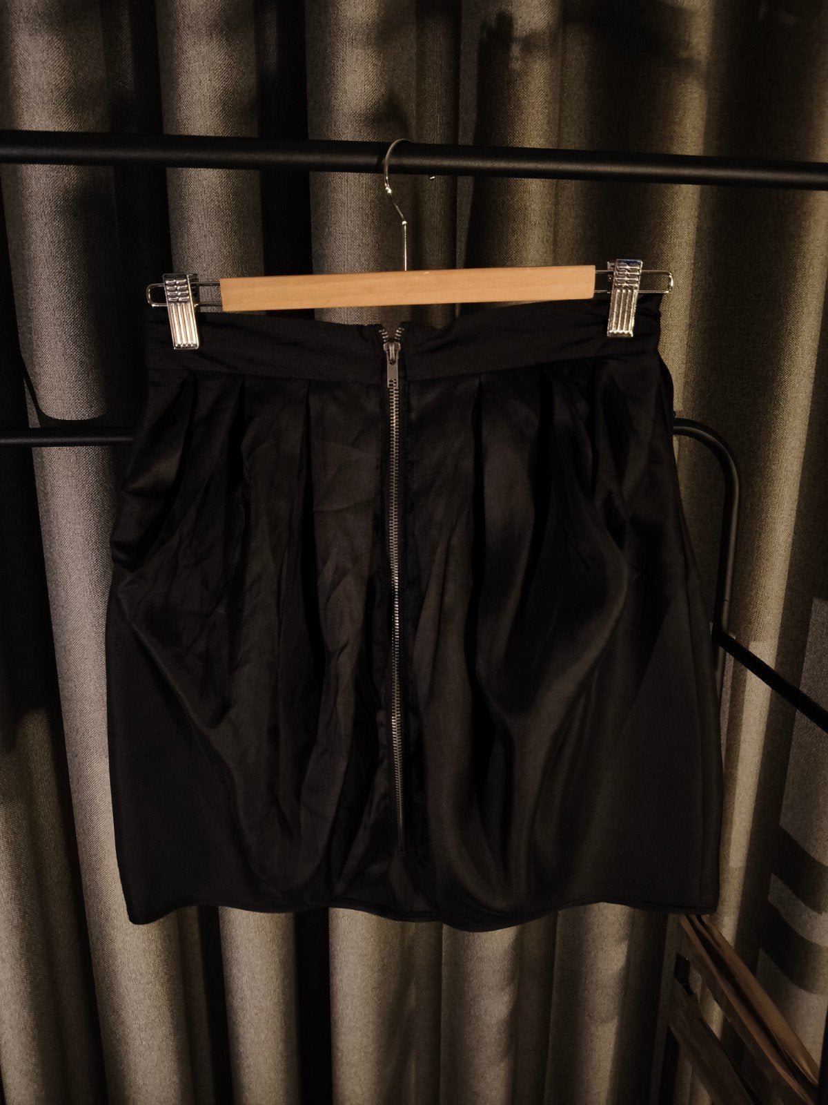 Just Female Stola Powder Skirt Zwart Maat S, Kleding | Dames, Zwart, Nieuw, Ophalen of Verzenden, Boven de knie