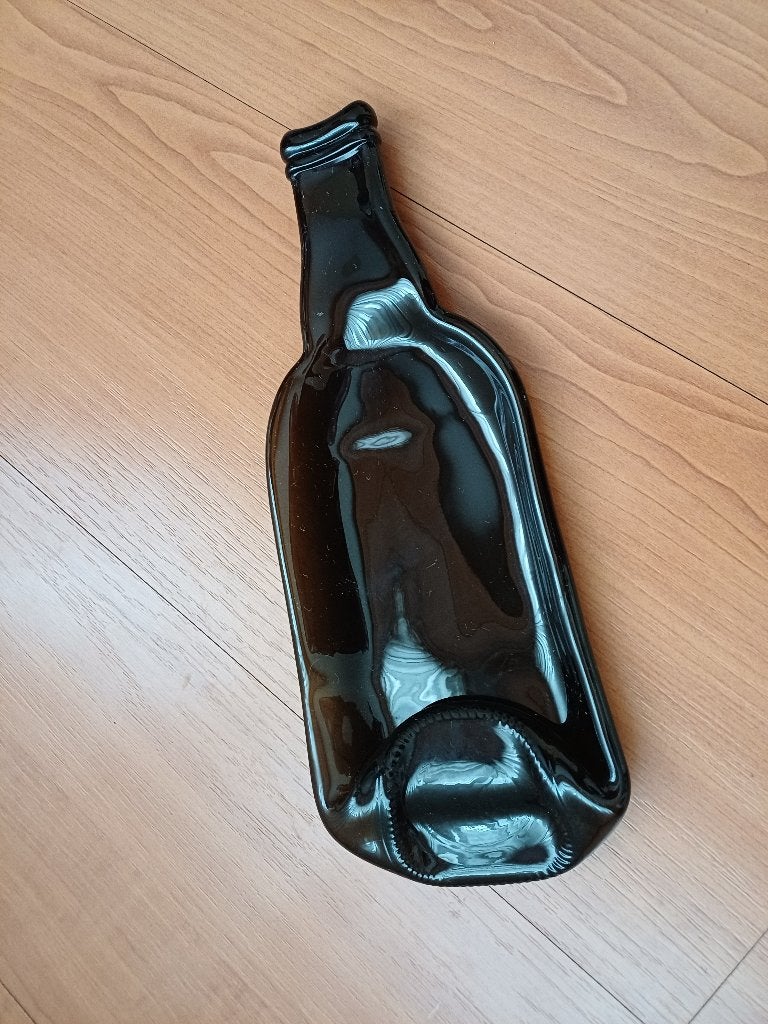 Plat gesmolten glazen fles onderzetter/schaaltje, Handgemaakt, Zo goed als nieuw, Onderbord, Glas