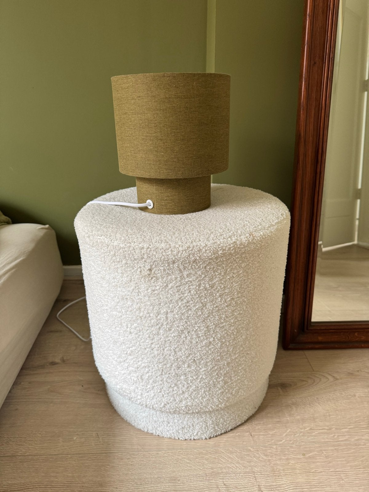 Witte zachte teddy poef - Leuk en comfortabel, Minder dan 50 cm, Gebruikt, Rond, Ophalen of Verzenden