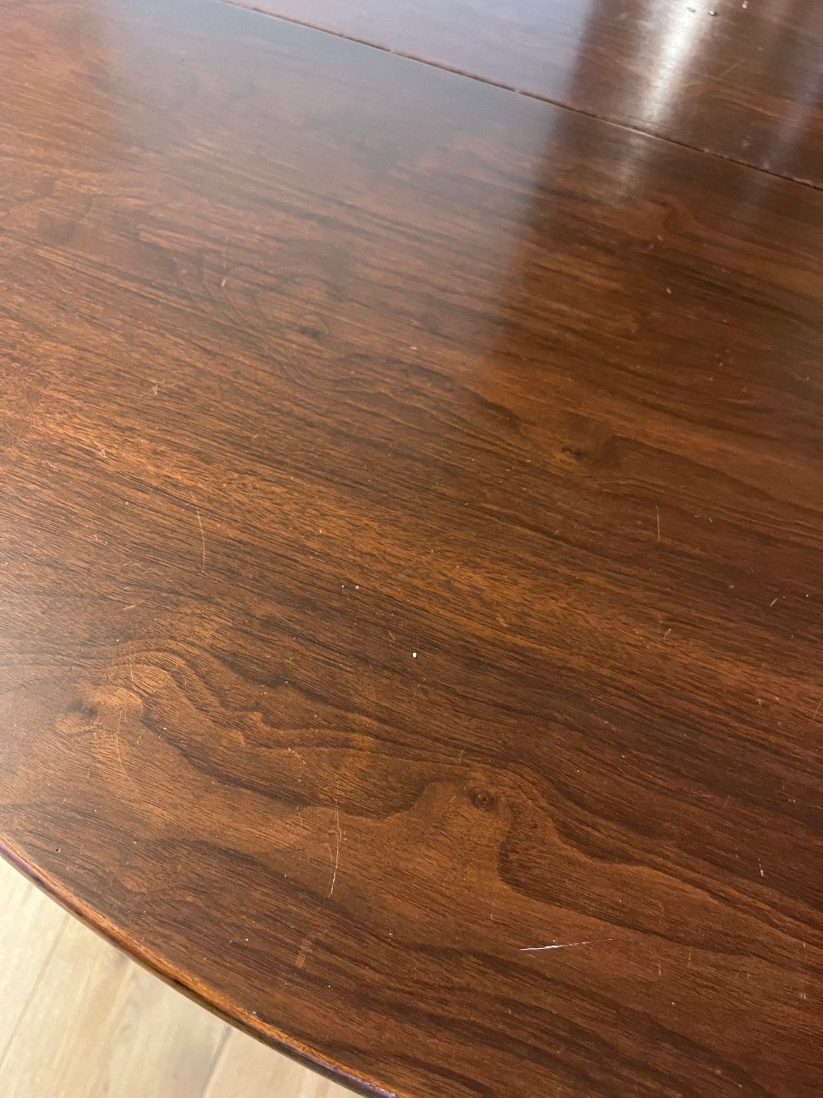Foto 3 van Vintage jaren 50 uitschuifbare ronde eettafel – Dutch design