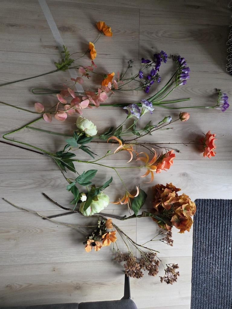 zijde bloemen, Huis en Inrichting, Woonaccessoires | Droogbloemen, Ophalen of Verzenden, Zo goed als nieuw