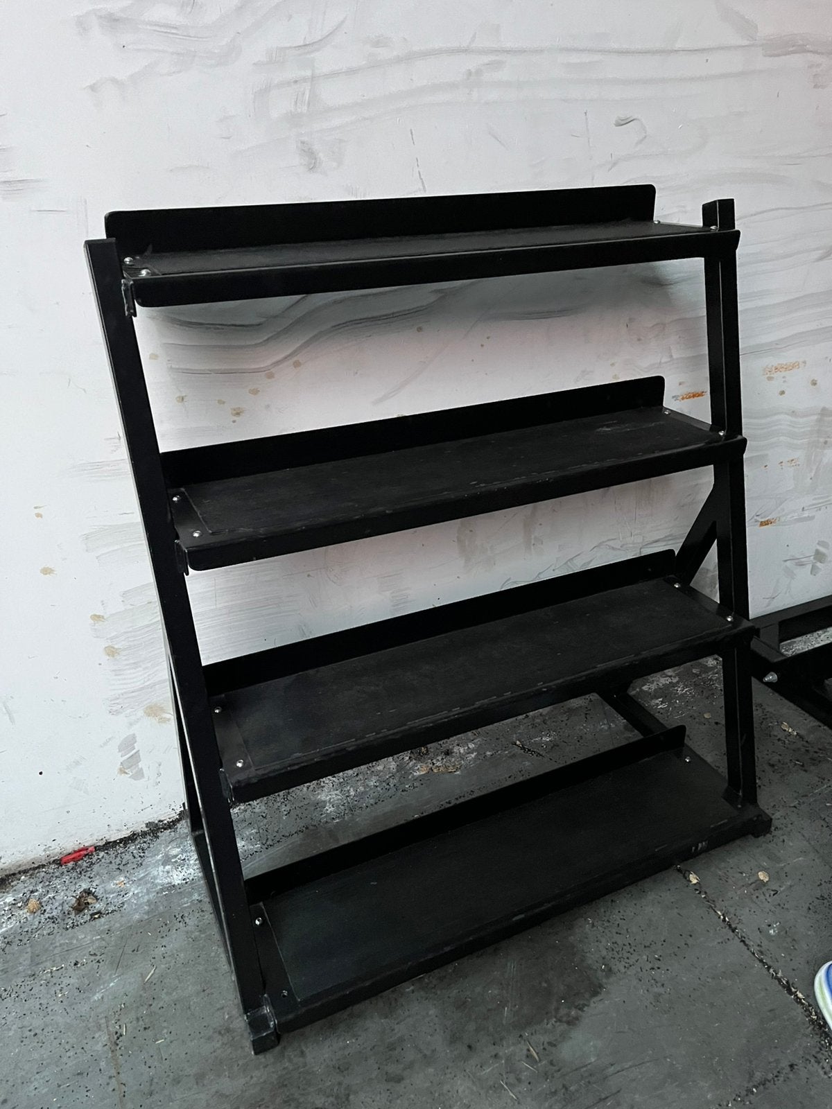 Rek voor kettlebells 4 lagen kettlebell rack, Ophalen, Gebruikt, Rek, Zwart