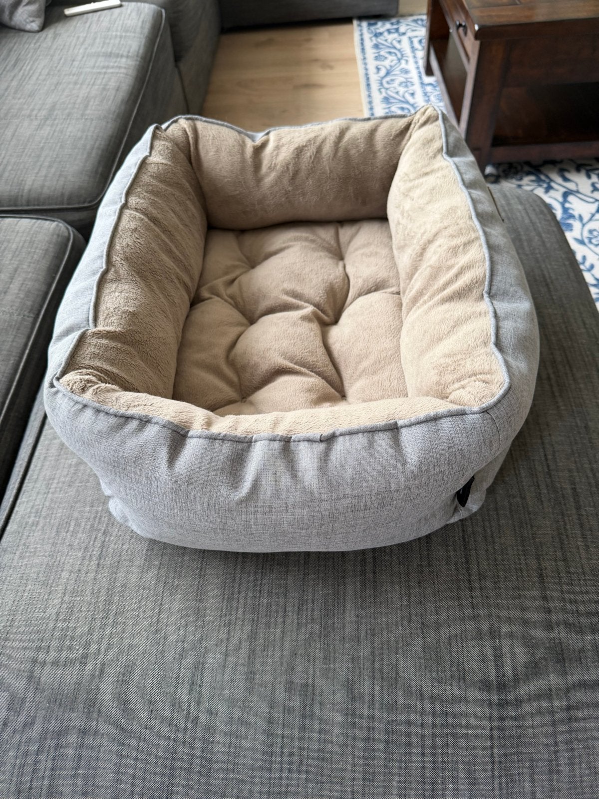 New Dog Bed, Ophalen, Nieuw