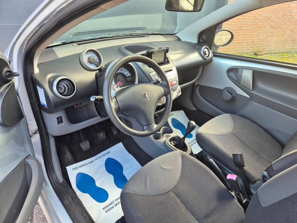 Peugeot 107 1.0-12V XS Airco, Navi, NAP, Voorwielaandrijving, Stof, Gebruikt, 4 stoelen