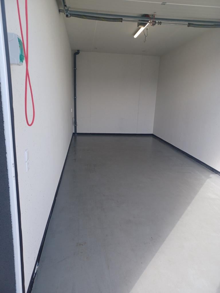 garage/opslag/bedrijfs unit te huur Breda