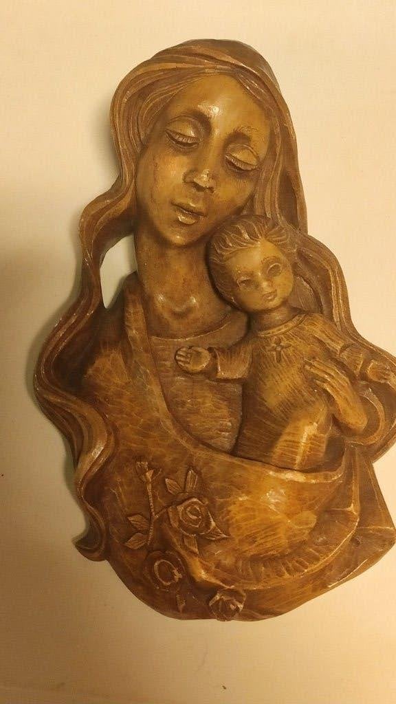 823 Beeldje Maria met Kind voor aan de muur - gips, Ophalen of Verzenden, Zo goed als nieuw, Beeld(je), Christendom | Katholiek