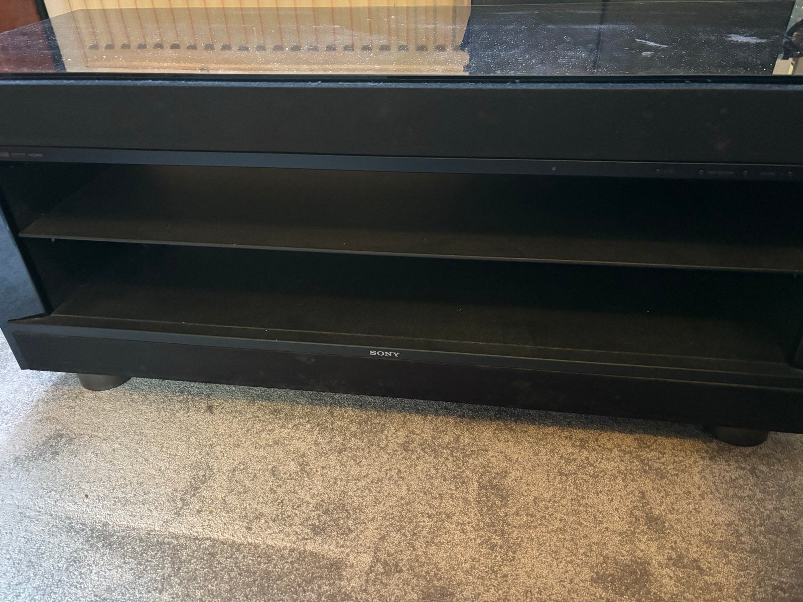 Foto 3 van Sony stereo/tv meubel met ingebouwde boxen en glasplaat