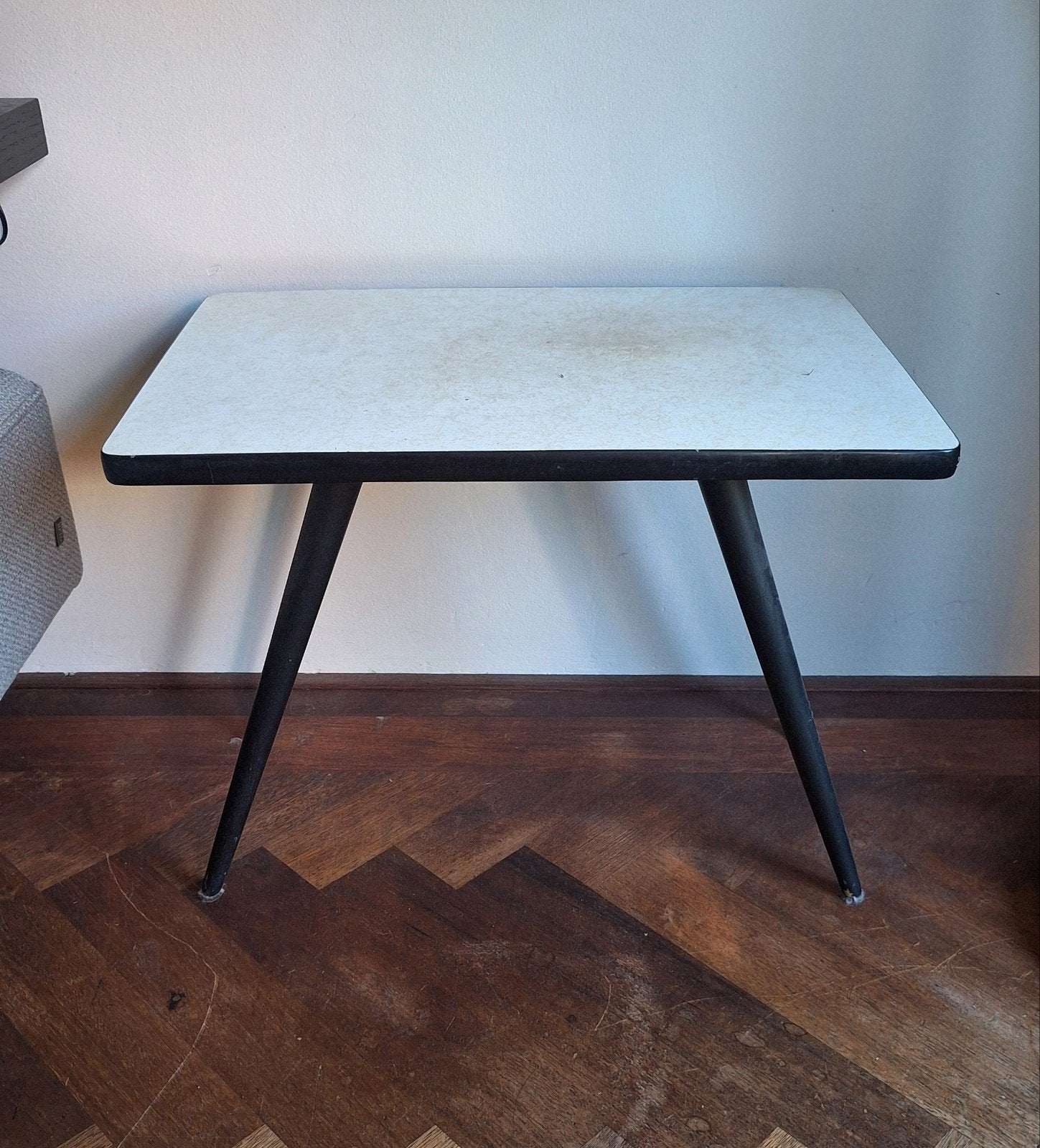 Vintage bijzettafeltje, Huis en Inrichting, Tafels | Salontafels, Ophalen, Minder dan 50 cm, Gebruikt, 50 tot 100 cm