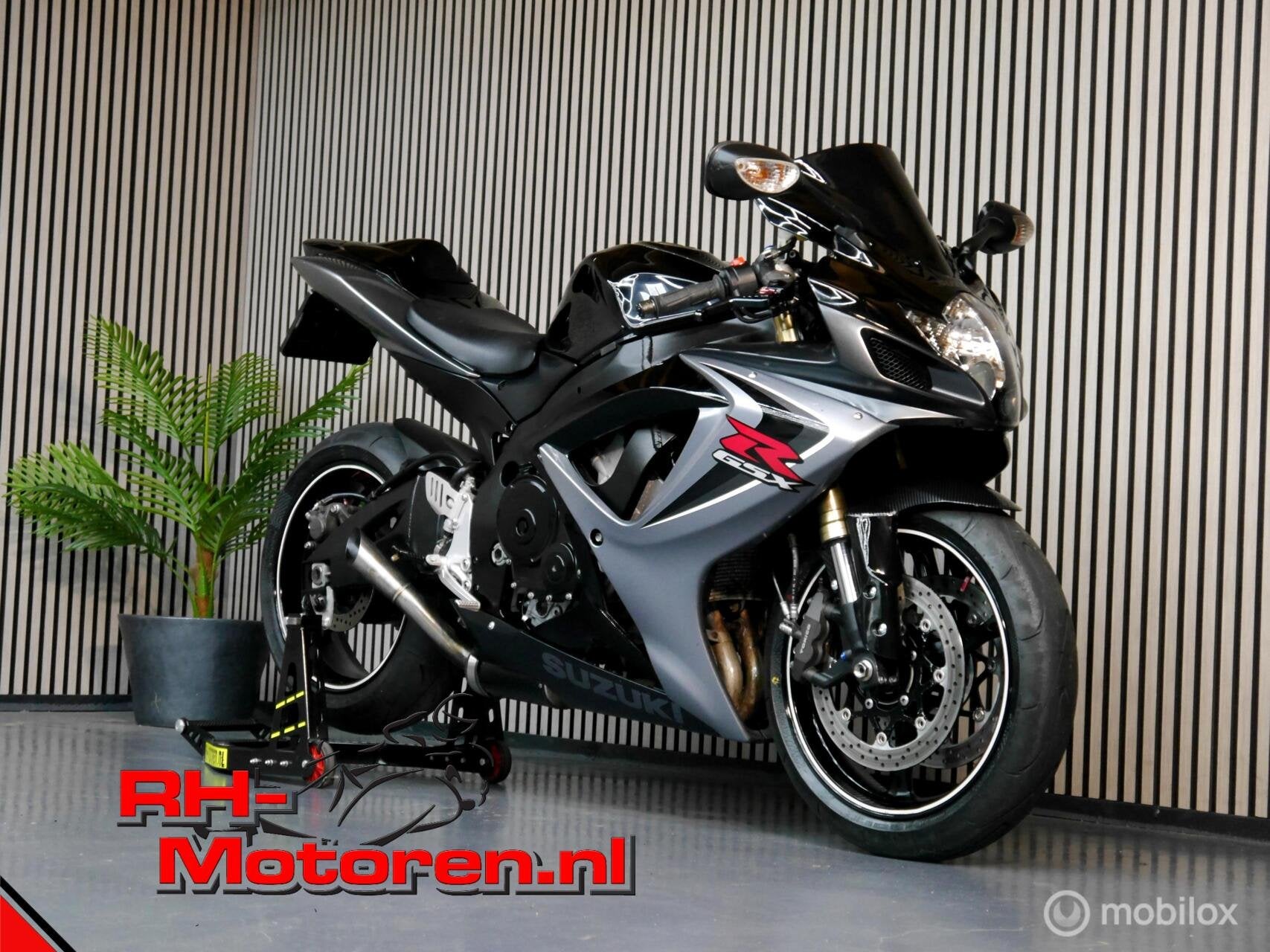 Suzuki GSX R 600 K7 2007 ( gsx gsxr 600 750 1000 k6 k8 gsr ), Sport, Meer dan 35 kW, 599 cc, Handgeschakeld