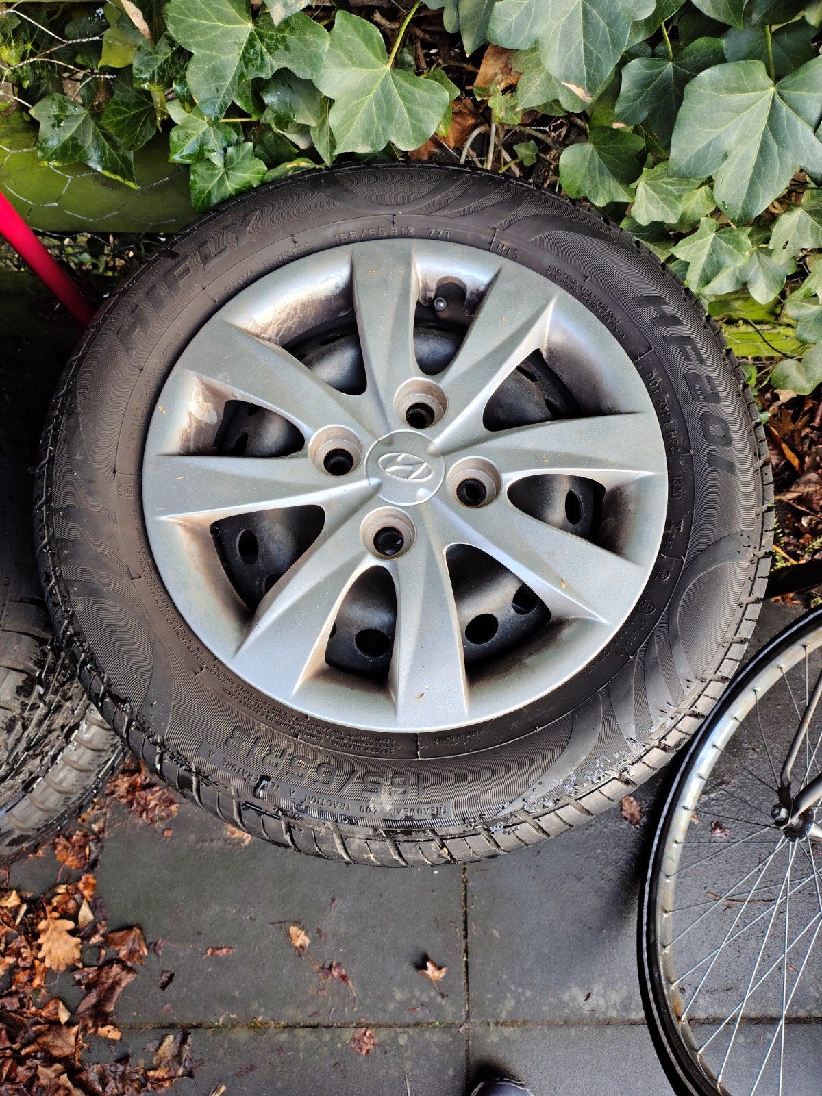 Set zomerbanden 13" velgen (incl. TMPS en wieldopppen), Auto-onderdelen, Banden en Velgen, Ophalen, Gebruikt, 13 inch, Banden en Velgen