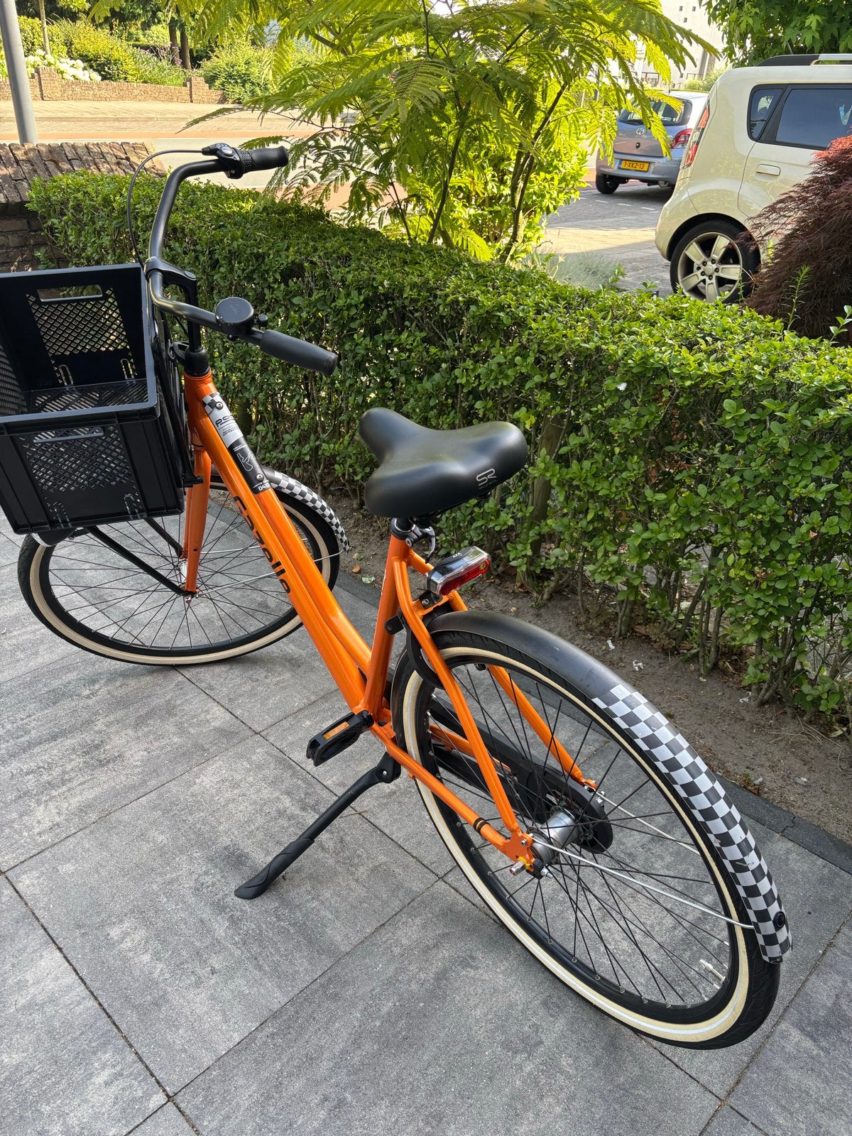 Gazelle F1 Limited Edition Stadsfiets - Oranje met mand, Ophalen, Terugtraprem, Versnellingen, Zo goed als nieuw