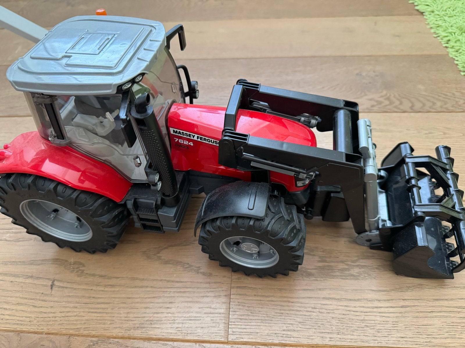 Massey Ferguson 7624 Speelgoed Tractor met Voorlader, Ophalen of Verzenden, Zo goed als nieuw