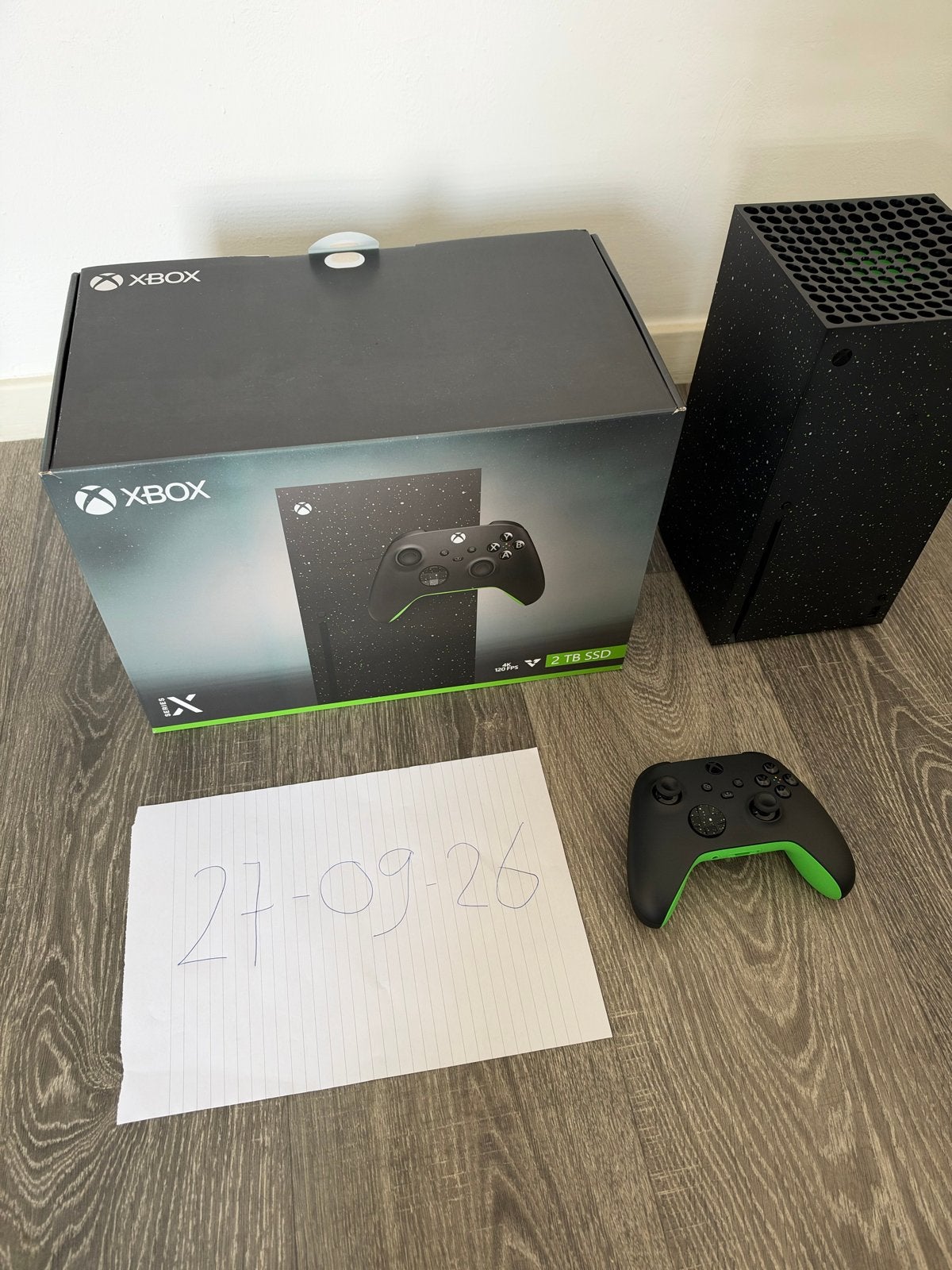Foto 3 van Xbox Series X Galaxy Black Limited Edition