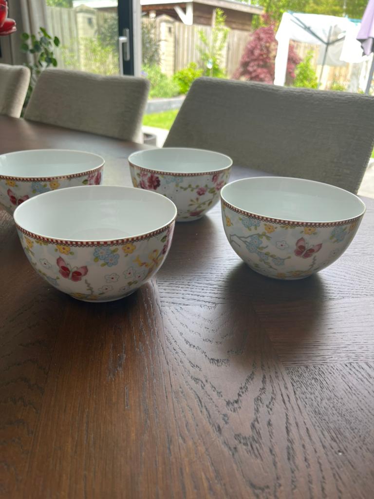 4 grote pip studio schalen 15cm, Ophalen