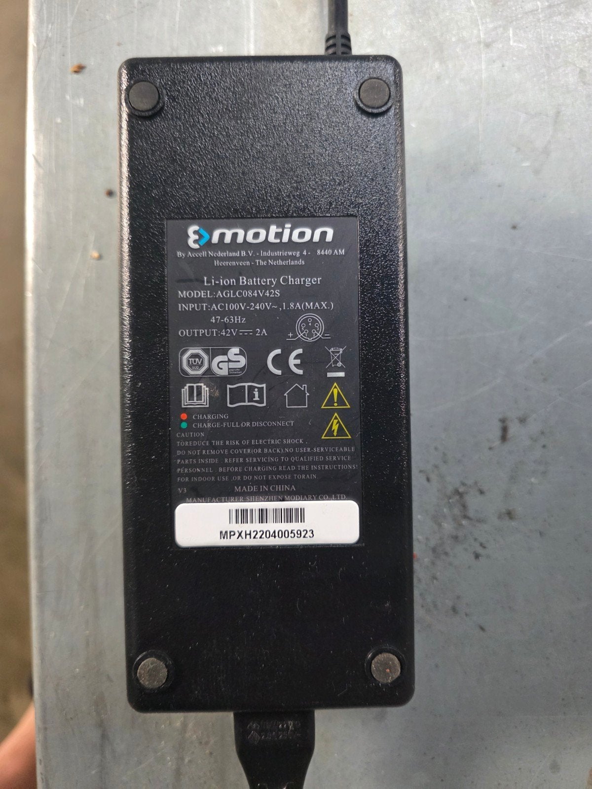 E-bike Lion QCCU Lader 5-pins - 36V (42V 2A), Ophalen of Verzenden