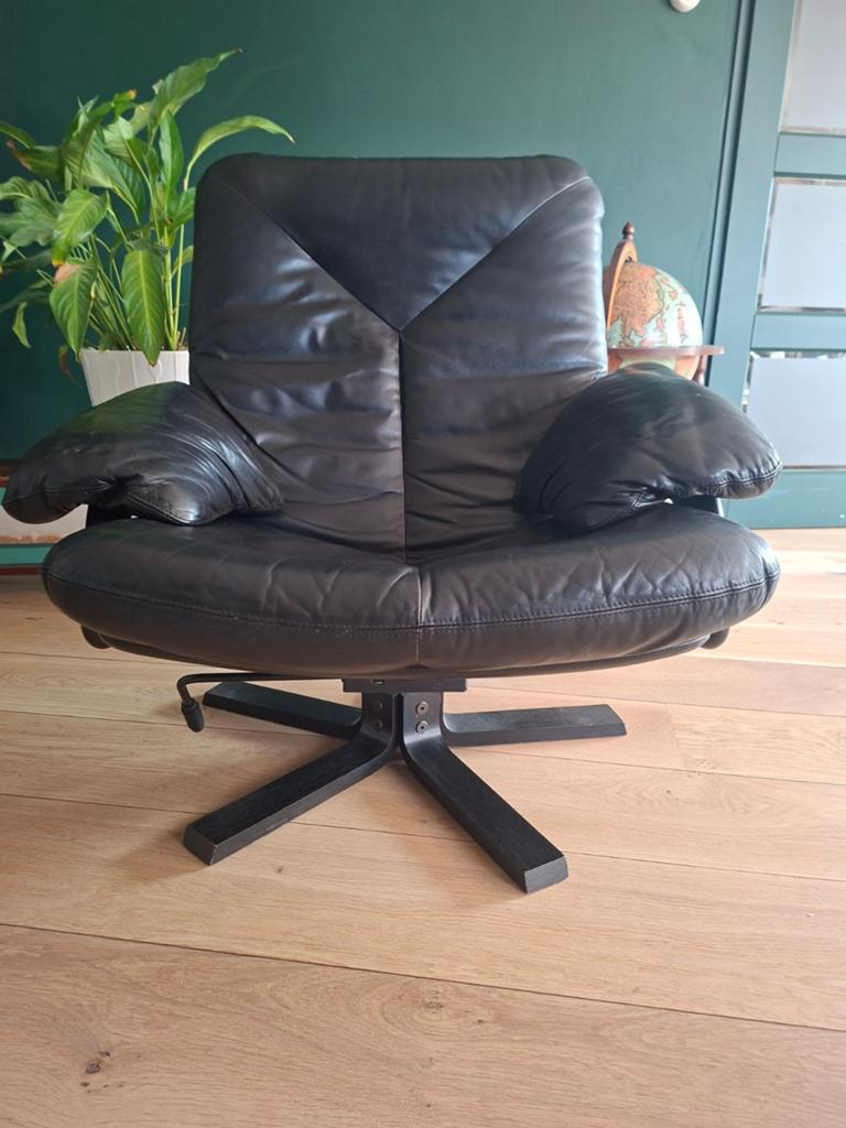 Zwarte leren vintage Leolux draaifauteuil, Ophalen, Gebruikt, Modern, Comfort, 75 tot 100 cm