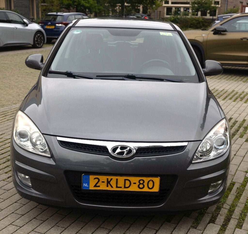 Hyundai i30 1.4 I Cvvt 5DR 2007 Grijs, Auto's, Voorwielaandrijving, 4 cilinders, 1396 cc, Leder en Stof