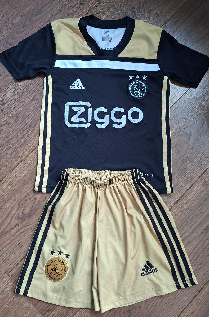 voetbaltenue AJAX origineel mt 128, Sport en Fitness, Voetbal, Maat XS of kleiner, Ophalen of Verzenden, Gebruikt, Set