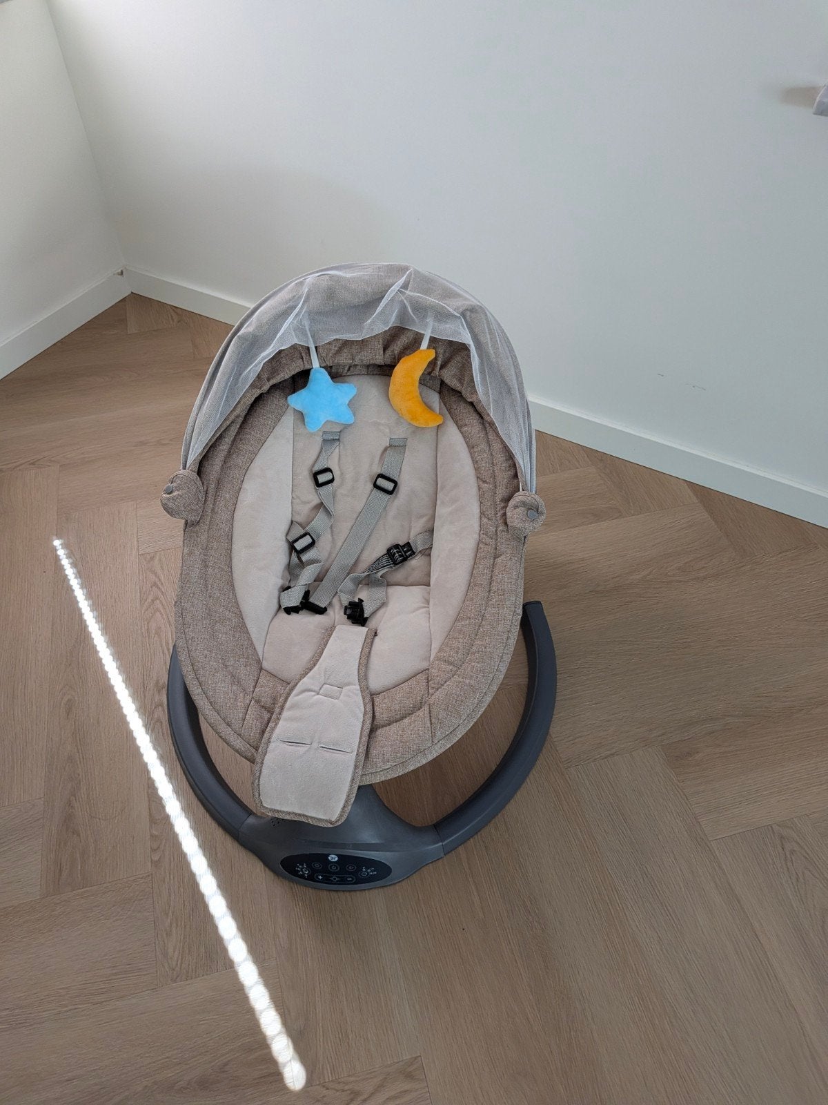 Kruidvat Baby Swing- met Swing Remote en muziek, Verstelbaar, Wipstoel, Zo goed als nieuw, Ophalen