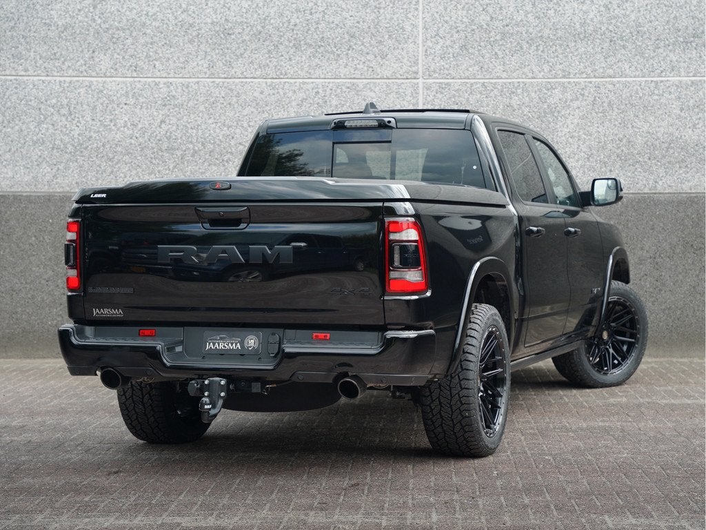 Dodge Ram 1500 5.7L V8 Laramie Night 4x4 CrewCab Incl. 4Play, Auto's, Dodge, Automaat, 2460 kg, 5654 cc, Adaptive Cruise Control