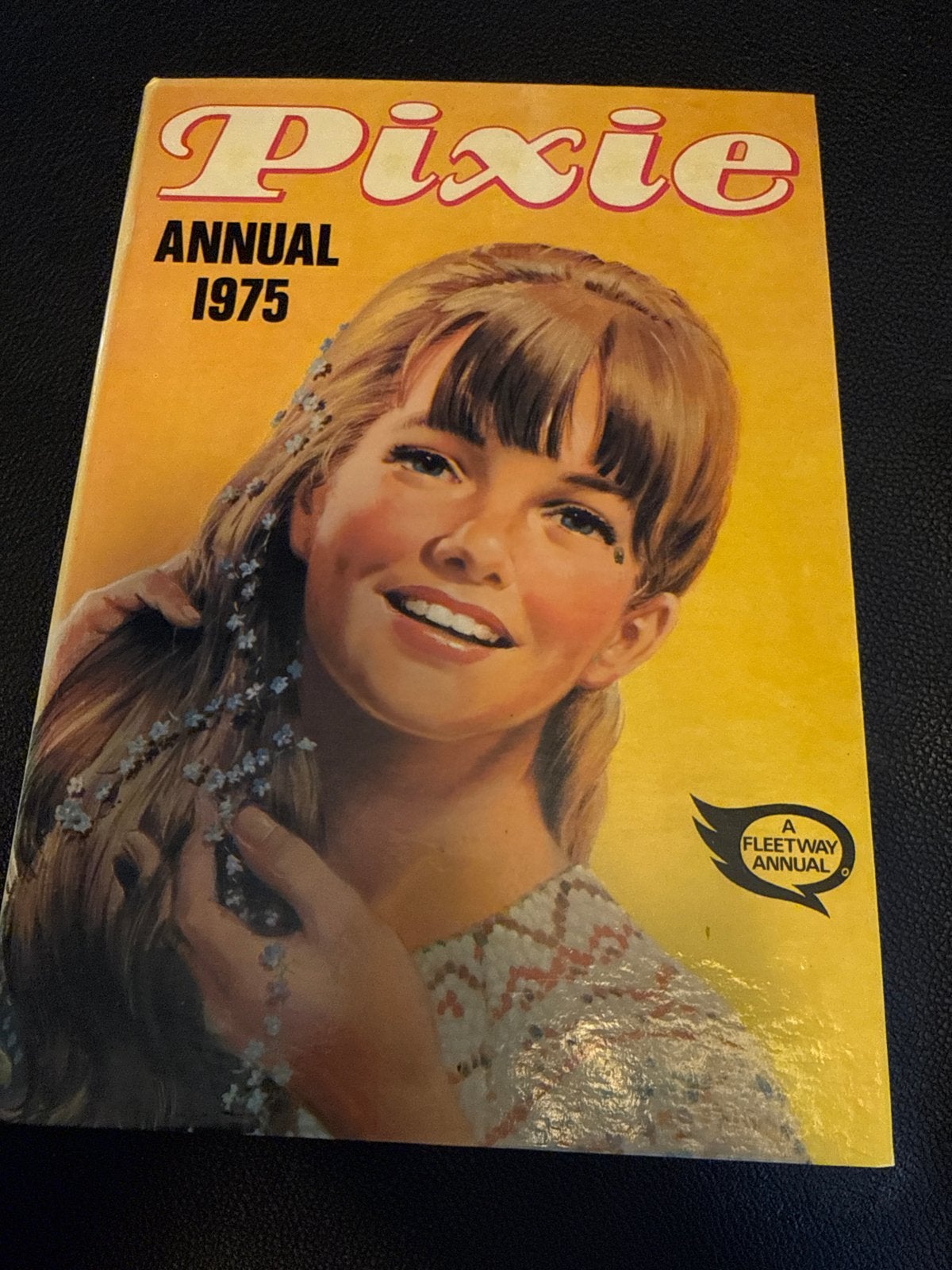 Pixie Annual 1975 - Vintage Kinderboek, Boeken, Ophalen of Verzenden, Gelezen, Fictie algemeen