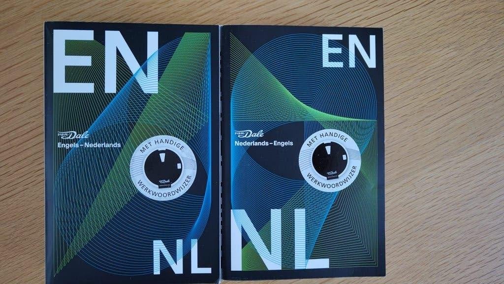 Woordenboeken Nederlands - Engels & Engels - Nederlands, Boeken, Woordenboeken, Van Dale, Ophalen of Verzenden, Zo goed als nieuw