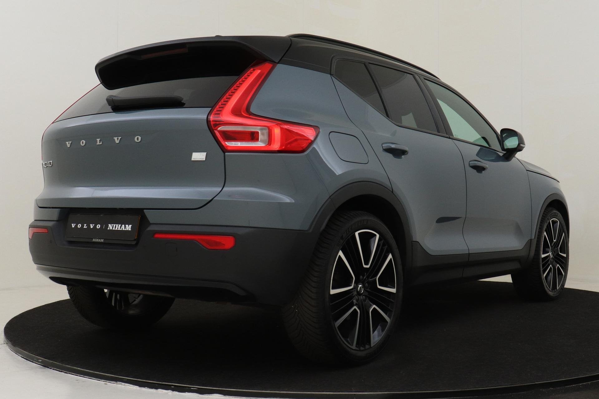 Volvo XC40 T5 RECHARGE R-DESIGN *VOL!* -PANO.DAK|HARMAN/KARD, 12 maanden, Euro 6, 1712 kg, Plug-in hybride