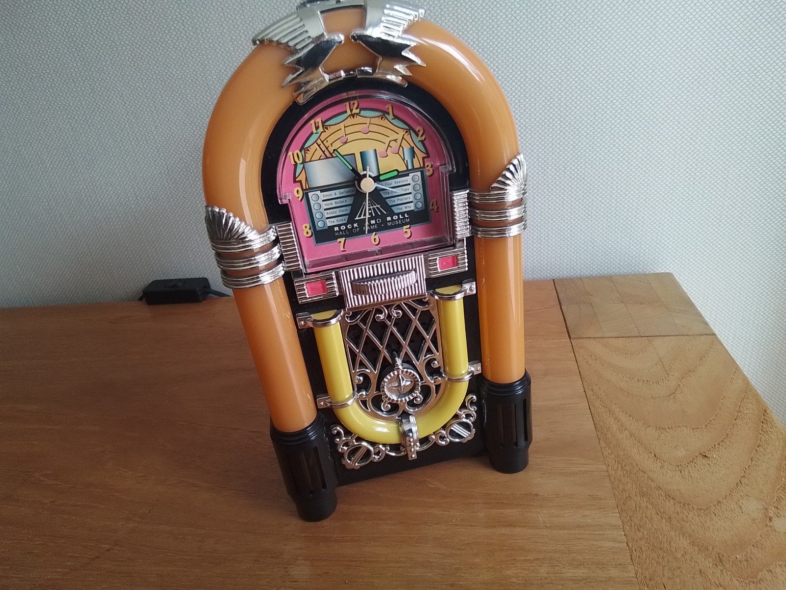 Jukebox box wekker, Antiek en Kunst, Curiosa en Brocante, Ophalen of Verzenden